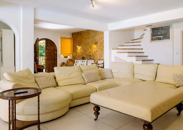 Villa Fioraki