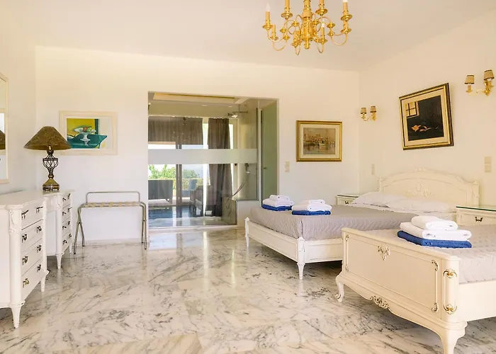 Villa Fioraki