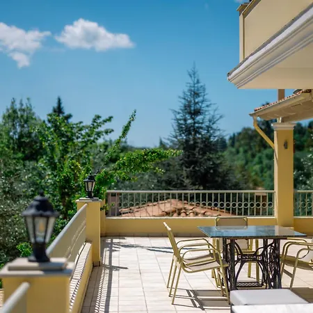 Villa Fioraki *