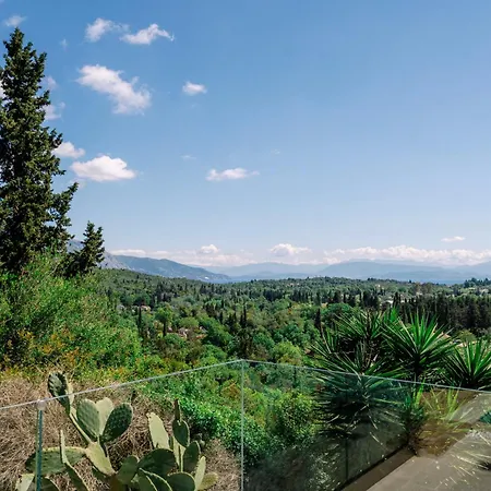 Willa Fioraki Pouládes