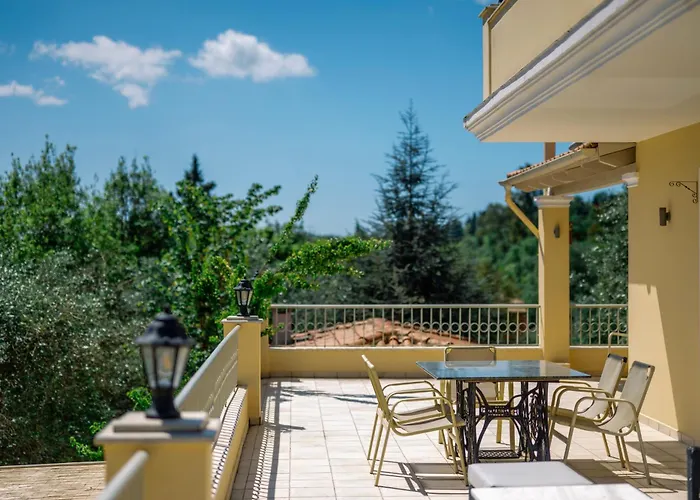Villa Fioraki *
