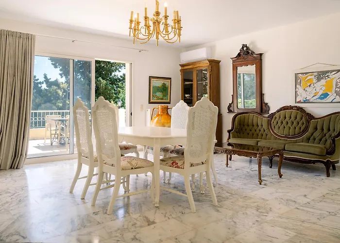 Villa Fioraki