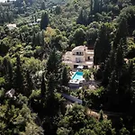 Fioraki *