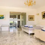 Villa Fioraki