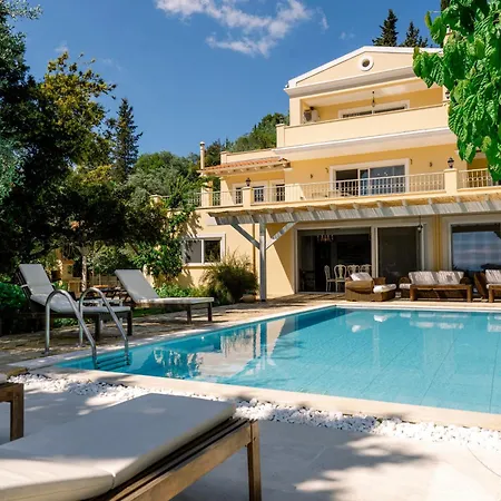 Villa Fioraki